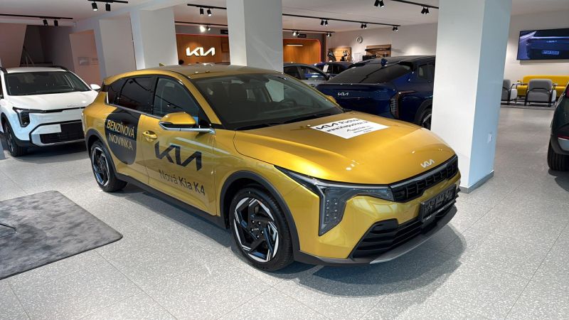 Kia K4 HB