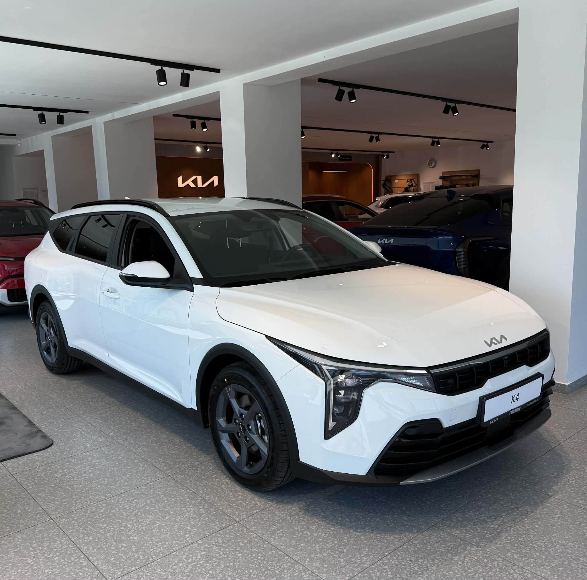 Kia K4