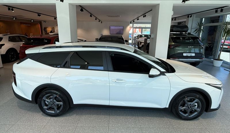 Kia K4 SW