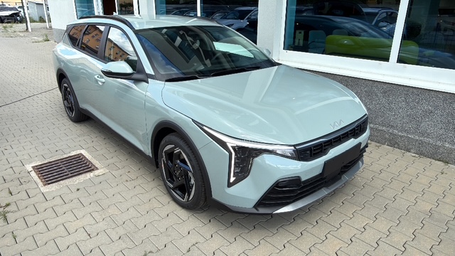 Kia K4