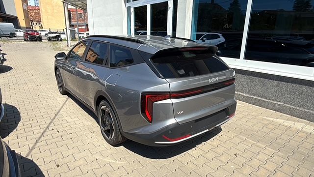 Kia K4 SW