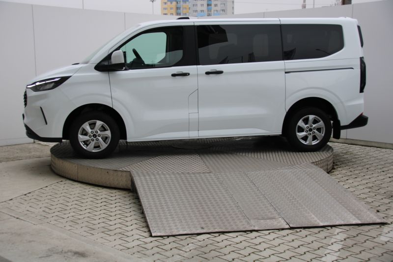 Ford Tourneo Custom 2.0 TDCi 100kW M6 8-miest