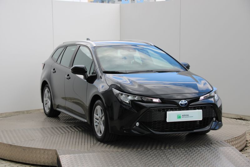 Toyota Corolla Combi 2.0i HEV 112kW A/T Comfort + Tech