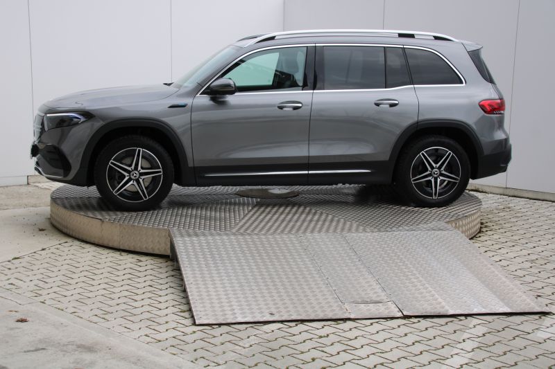 Mercedes-Benz EQB 300 4Matic AT