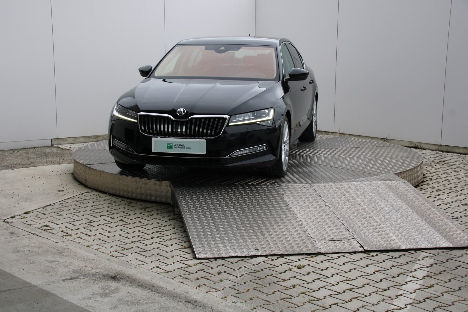 Škoda Superb 2023 na predaj