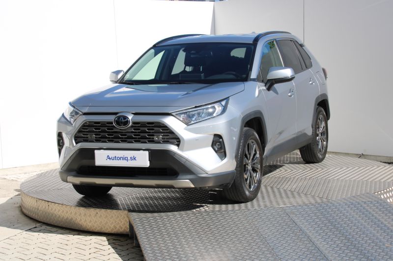 Toyota RAV4 2022 na predaj