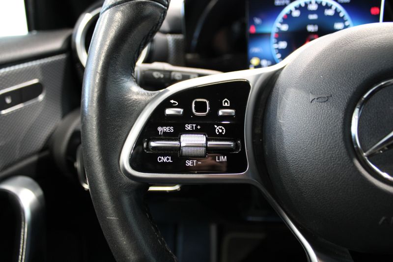 Mercedes-Benz A180 100kw A/T 7