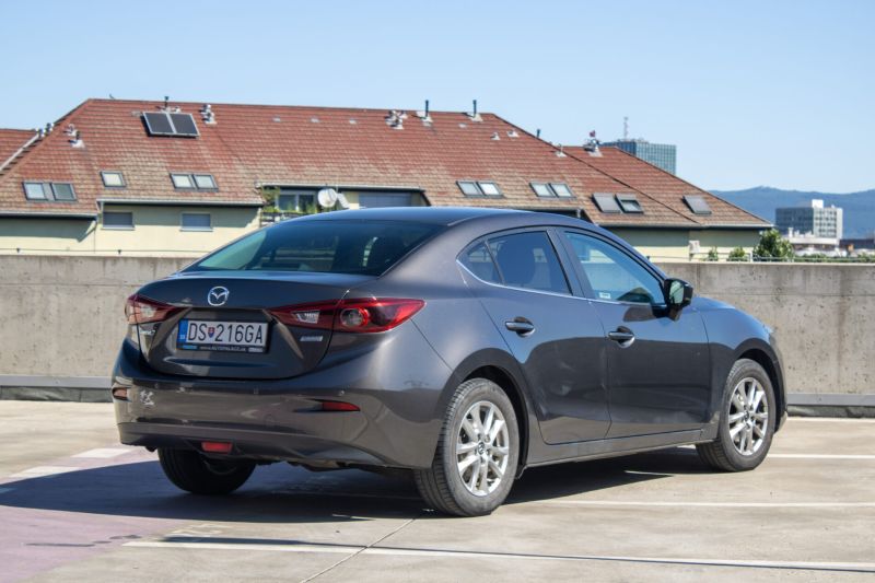 Mazda 3