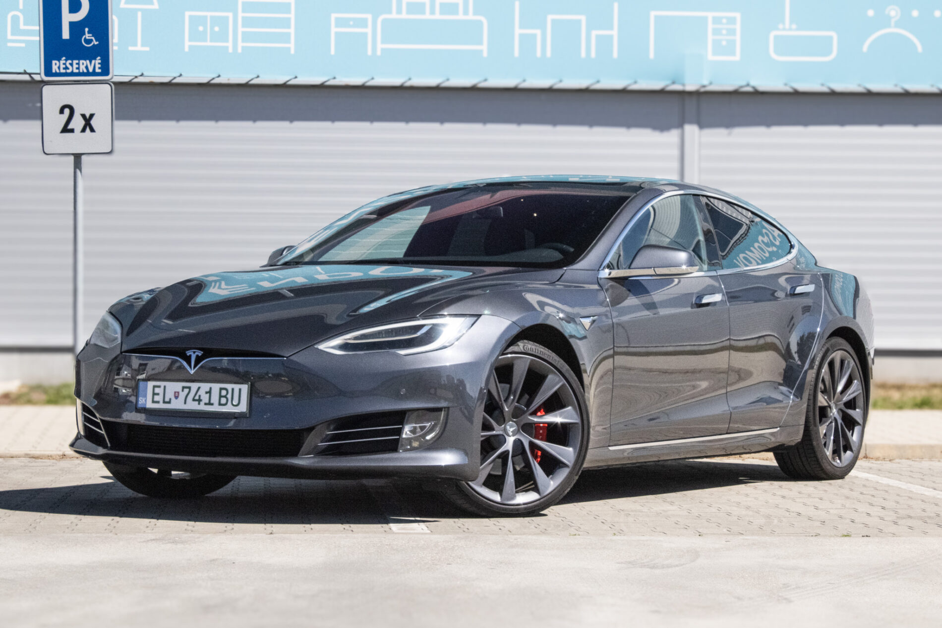 Tesla Model S