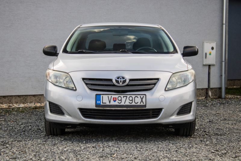 Toyota Corolla sedan