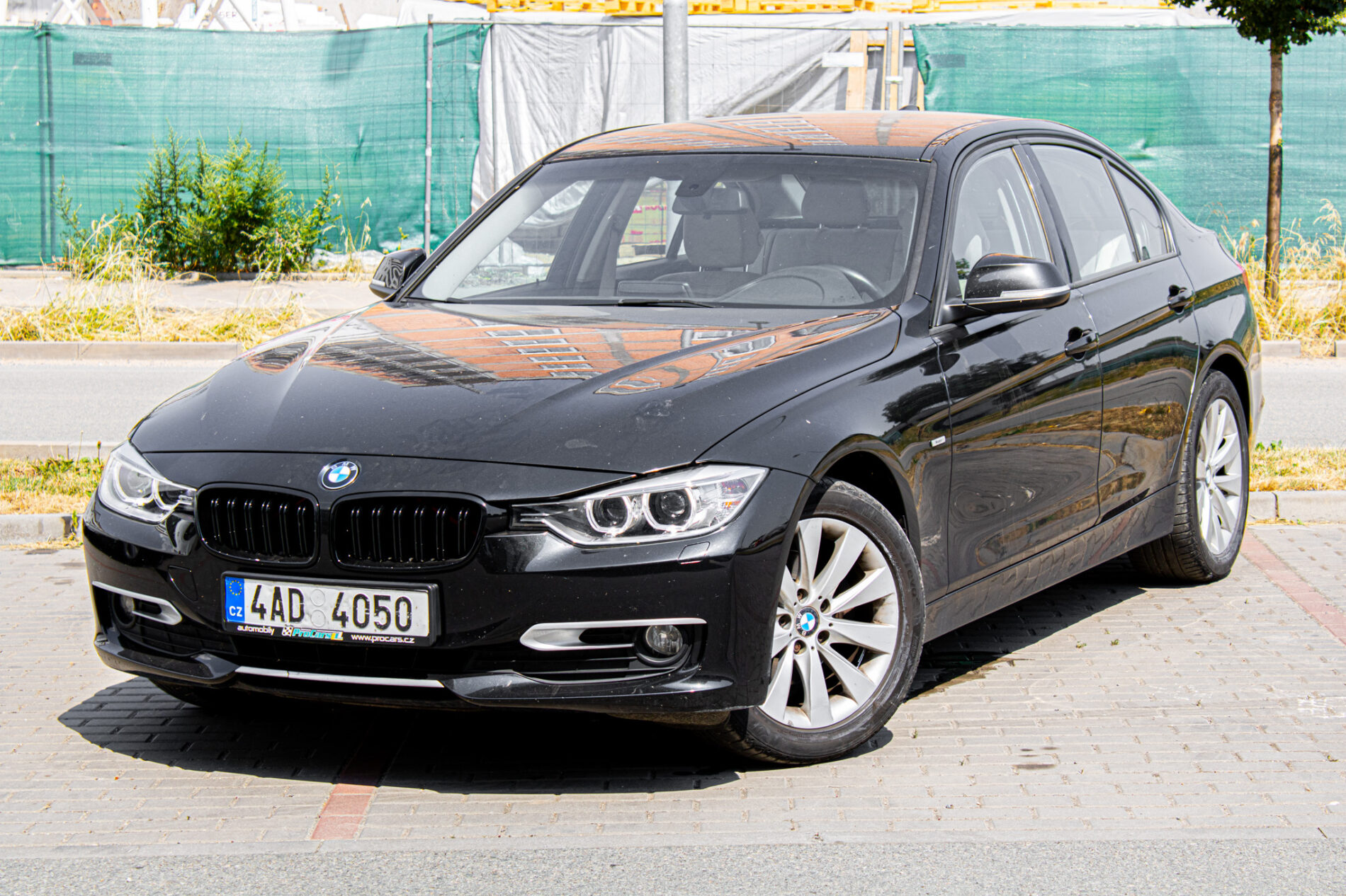BMW Rad 3 2014 na predaj