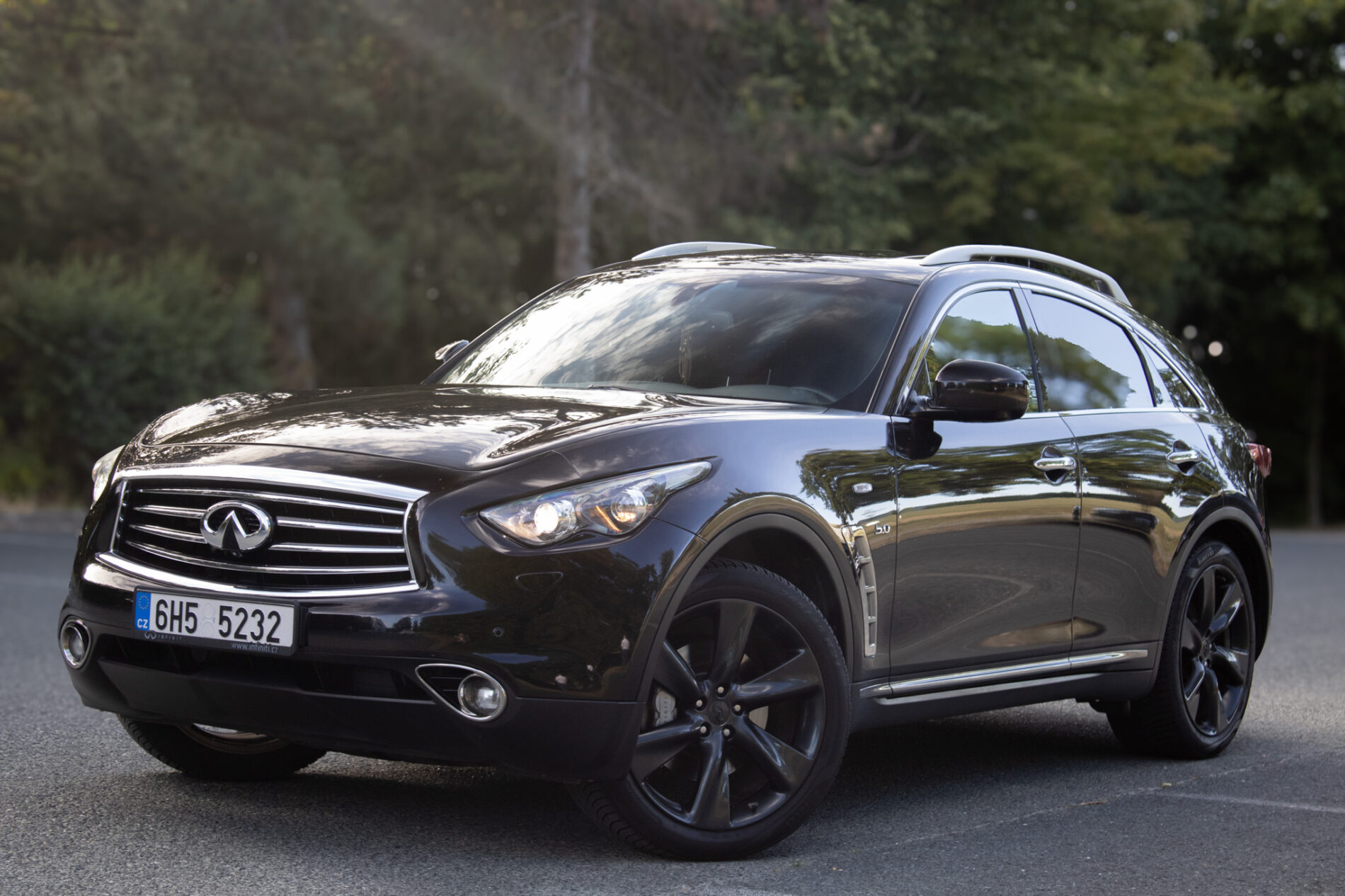 Infiniti QX70