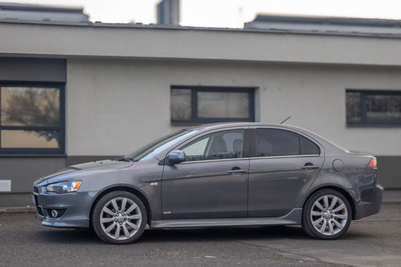 Mitsubishi Lancer