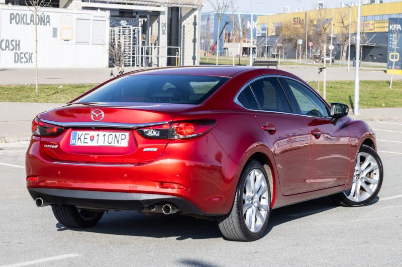 Mazda 6