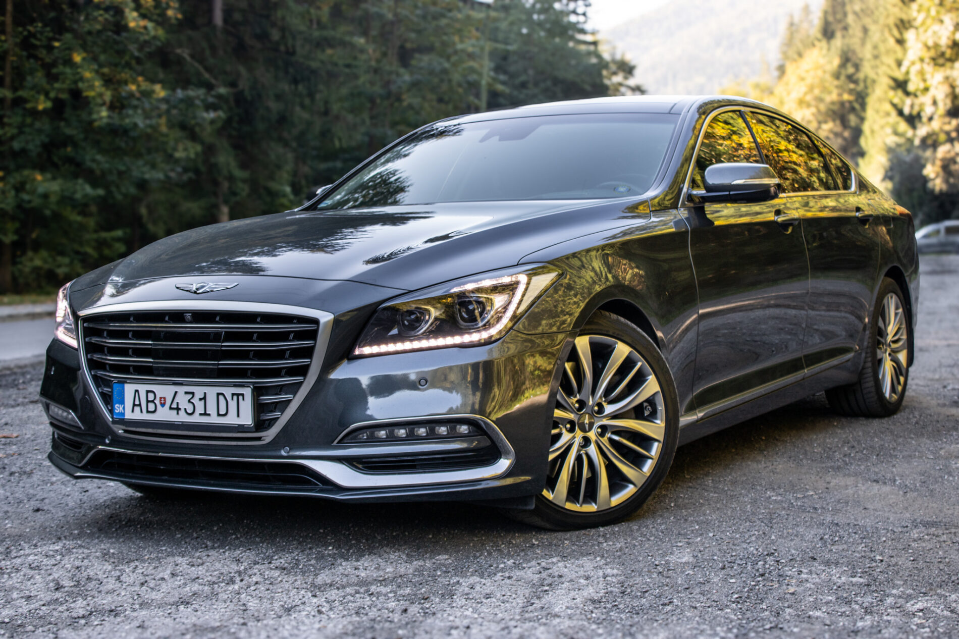 Hyundai Genesis na predaj – aktuálna ponuka vozidiel na Carselect.sk