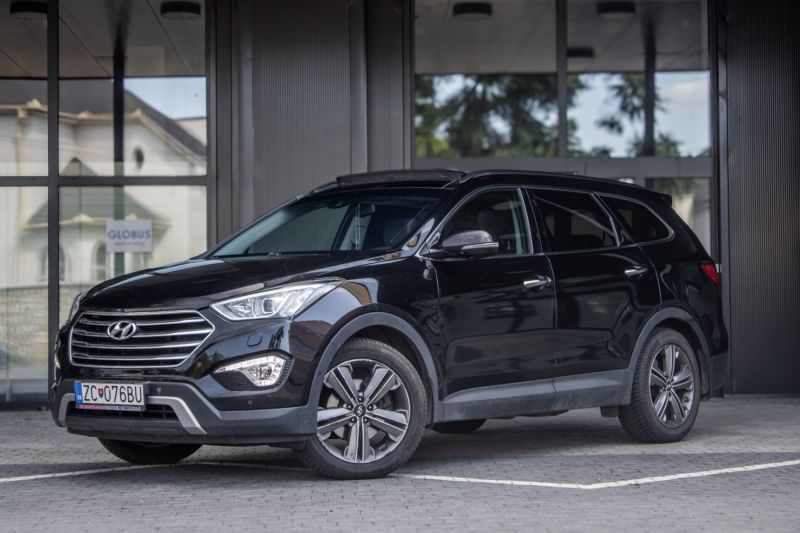 Hyundai Grand Santa Fe 2015 na predaj