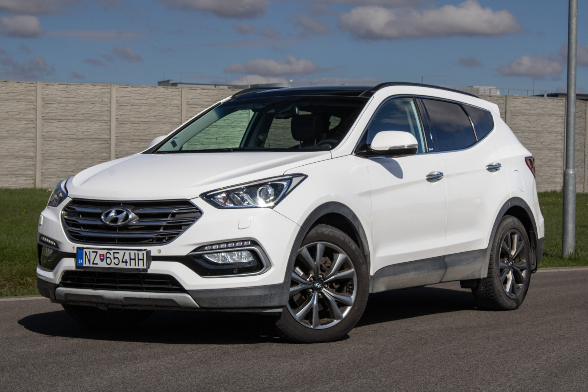 Hyundai Grand Santa Fe