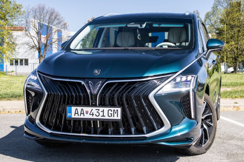 Dongfeng U-TOUR