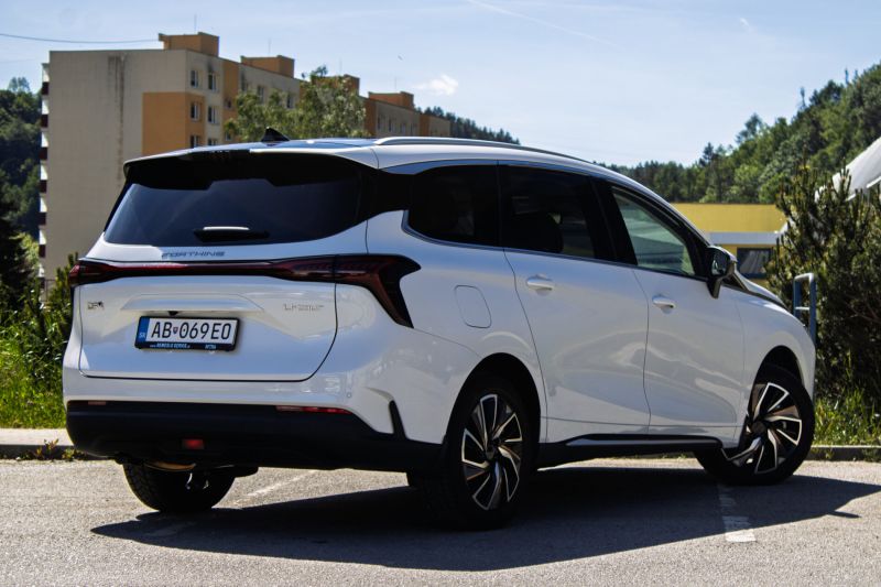 Dongfeng U-TOUR