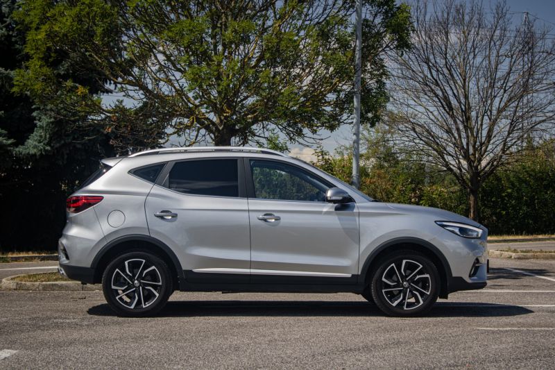 MG ZS