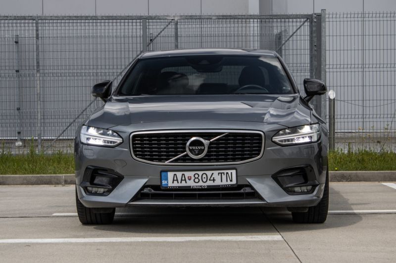 Volvo S90