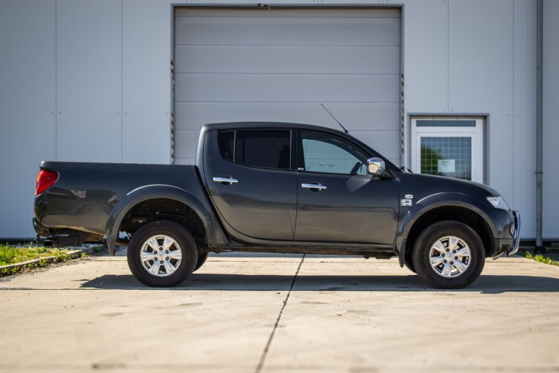 Mitsubishi L 200