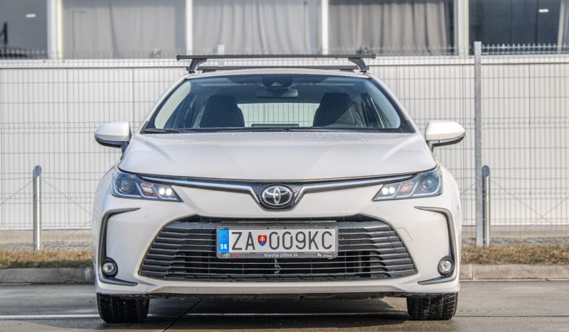 Toyota Corolla sedan