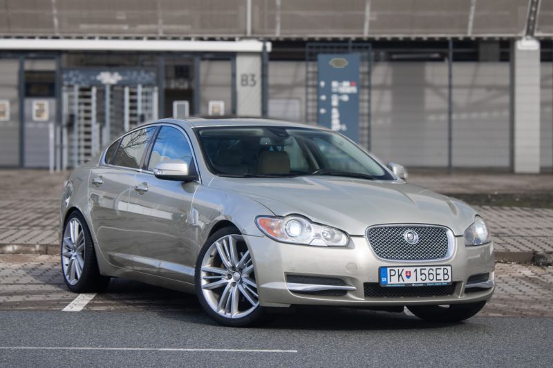 Jaguar XF
