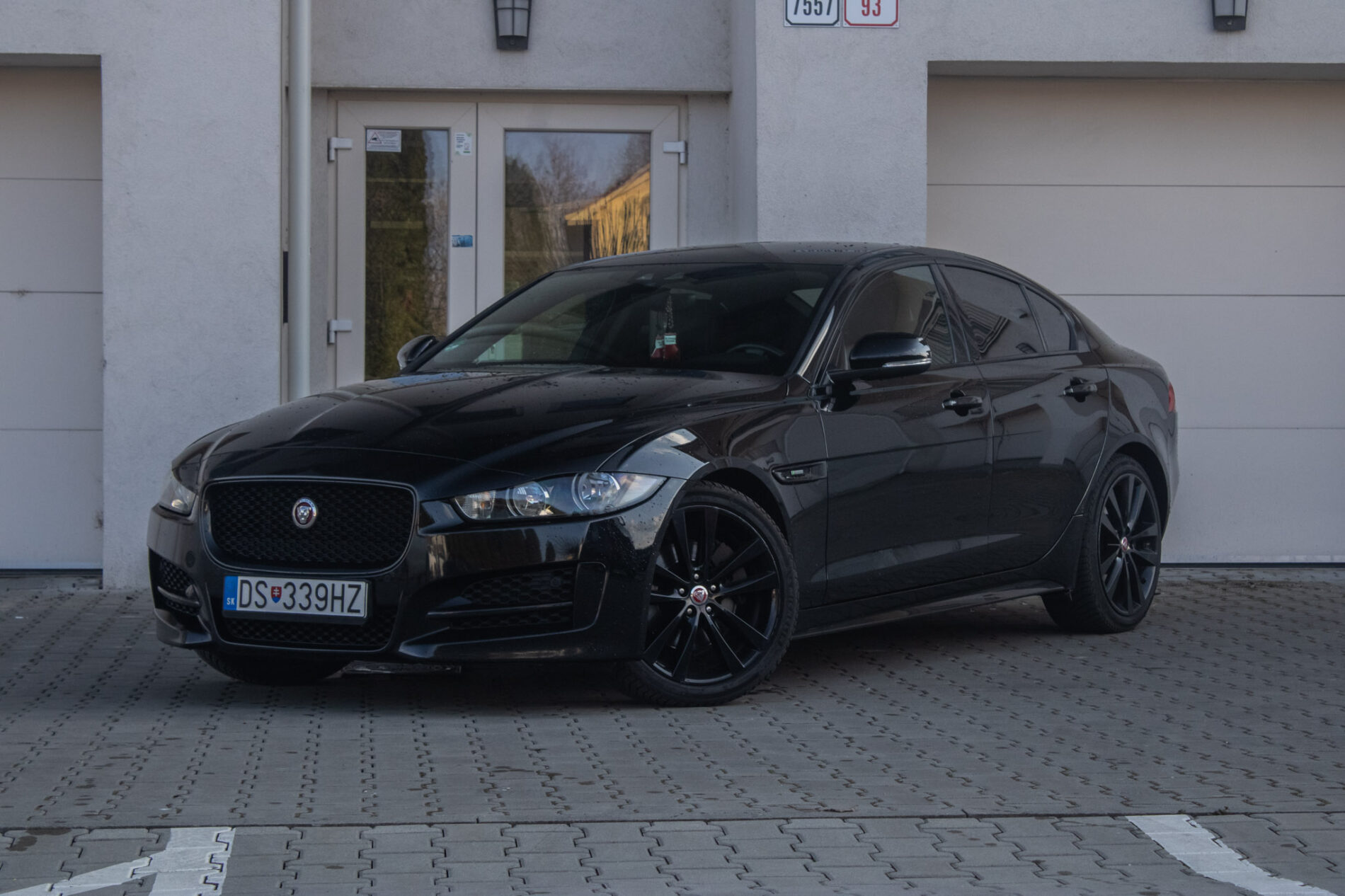 Jaguar XE