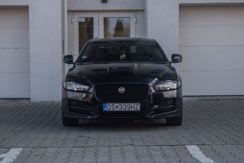 Jaguar XE