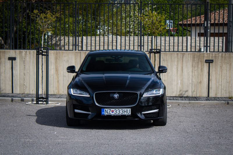 Jaguar XF