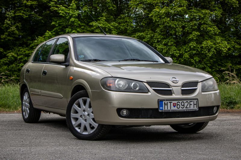 Nissan Almera