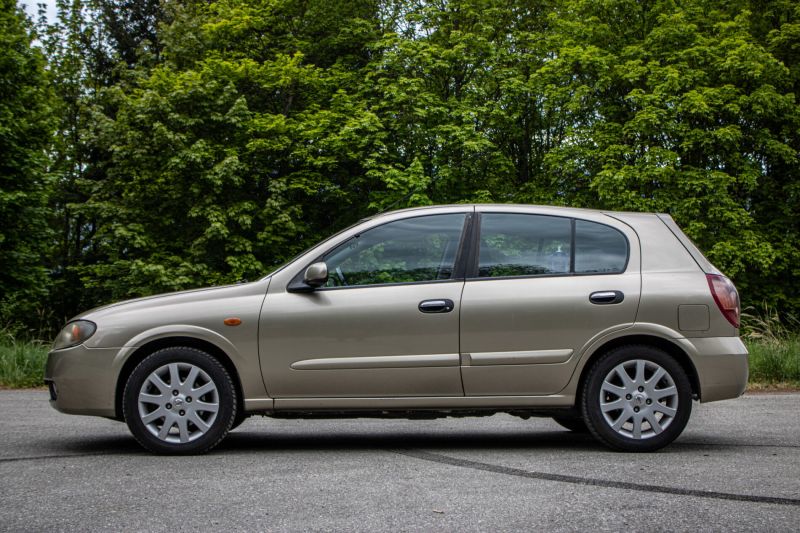Nissan Almera