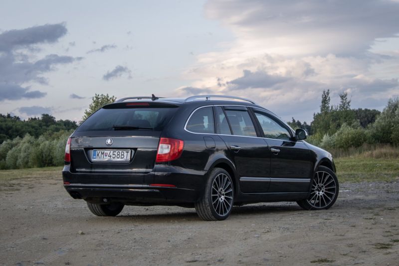 Škoda Superb Combi