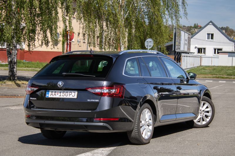 Škoda Superb Combi