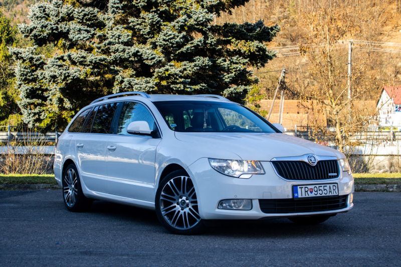 Škoda Superb Combi