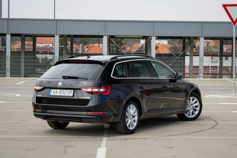 Škoda Superb Combi