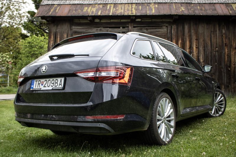 Škoda Superb Combi
