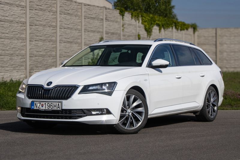 Škoda Superb Combi
