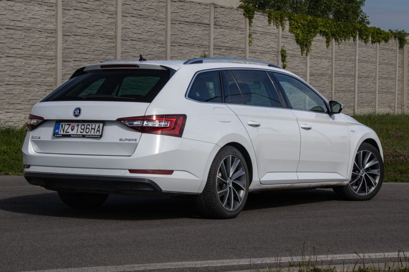 Škoda Superb Combi