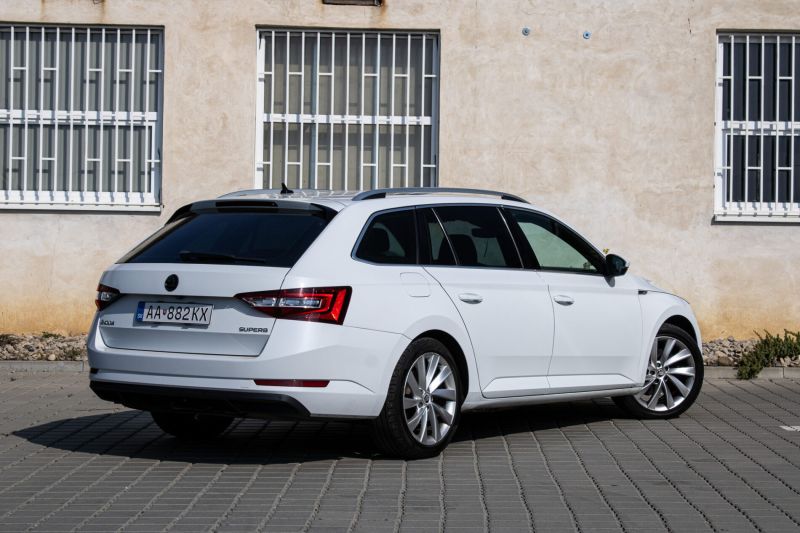 Škoda Superb Combi