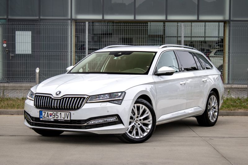 Škoda Superb 2023 na predaj