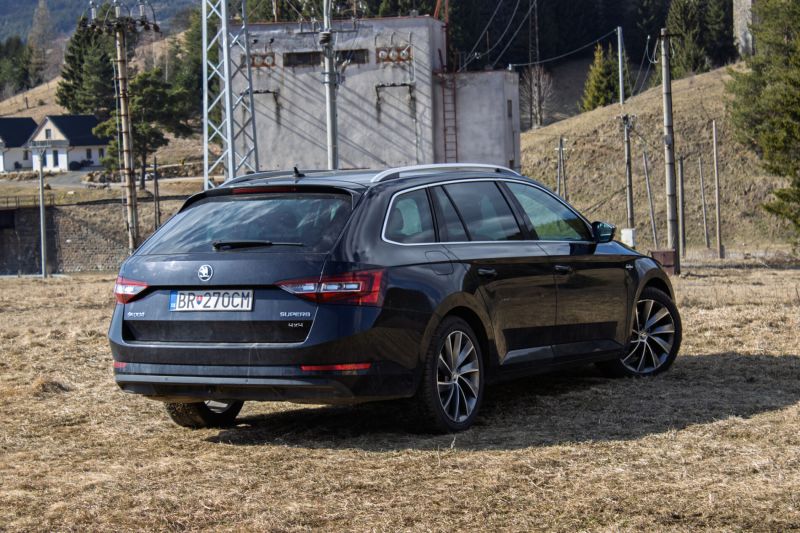 Škoda Superb Combi