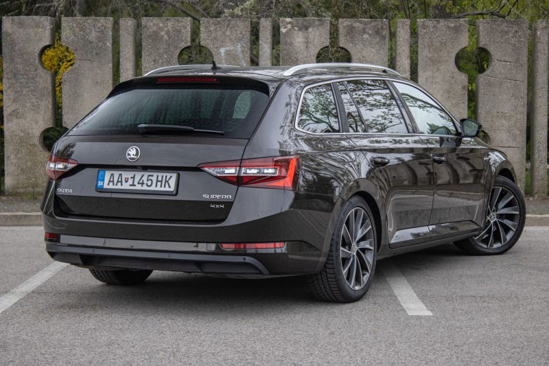 Škoda Superb Combi