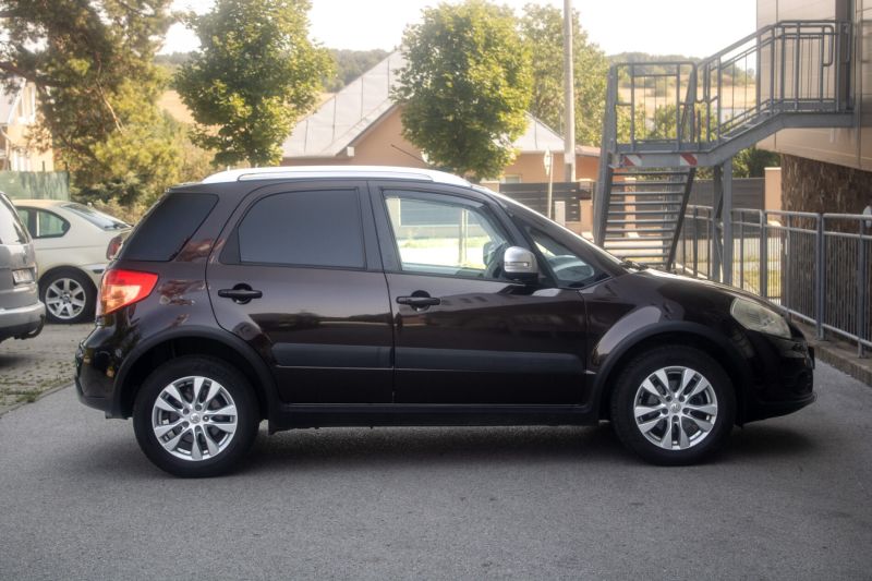 Suzuki SX4