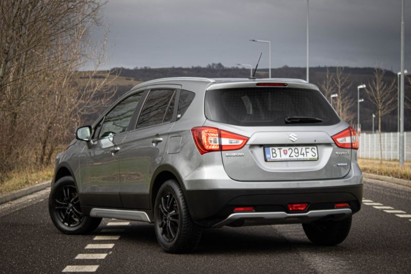 Suzuki SX4