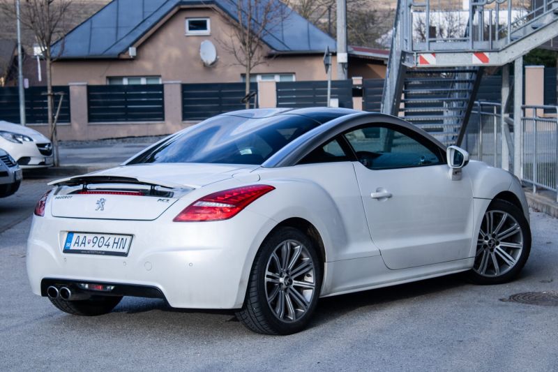 Peugeot RCZ