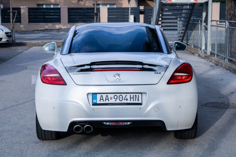 Peugeot RCZ