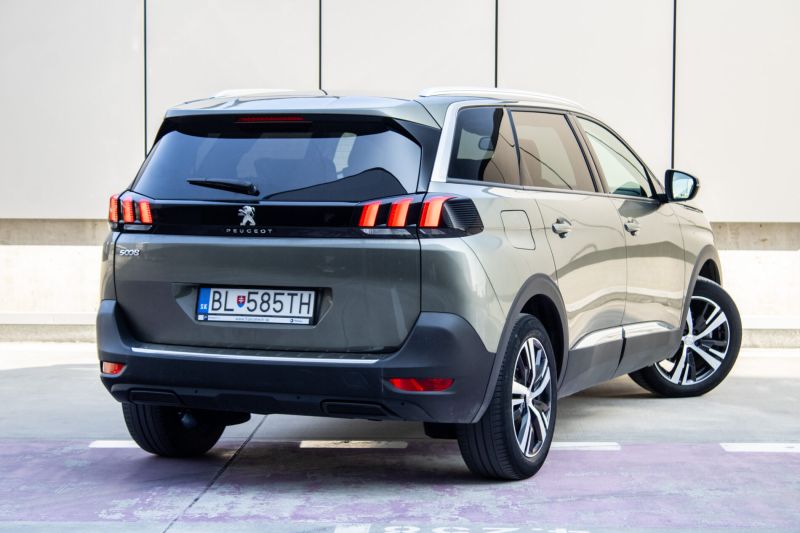 Peugeot 5008