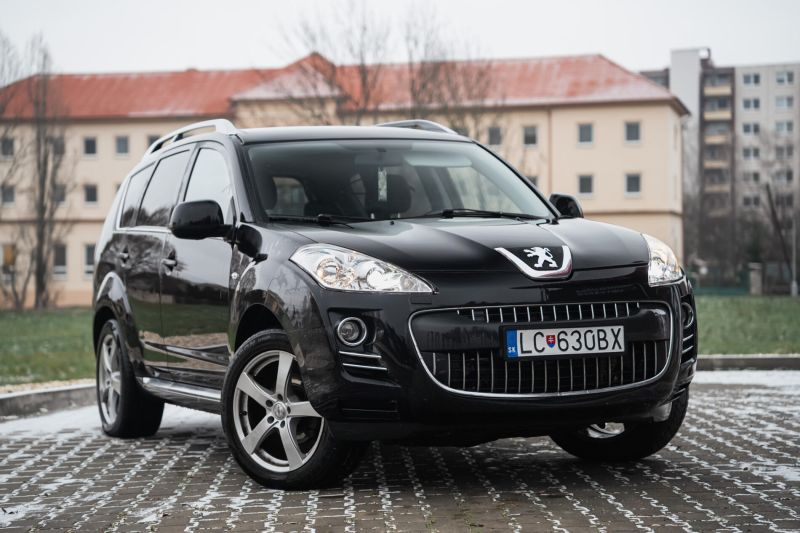 Peugeot 4007